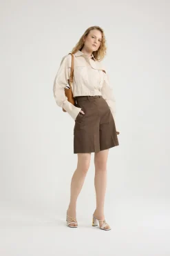 Cropped safari shirt in organic cotton poplin