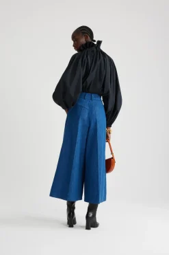 Drawstring collar top in organic cotton