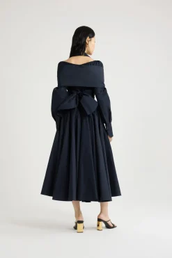 Long volume skirt in recycled faille