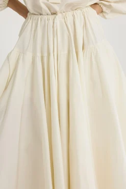 Long volume skirt in recycled faille