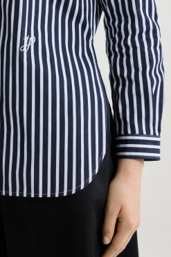 Tailored shirt in printed organic cotton poplin